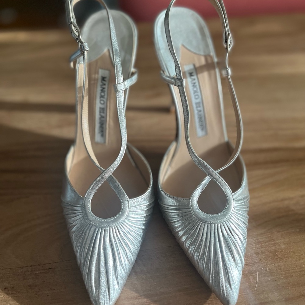 Manolo sling backs
